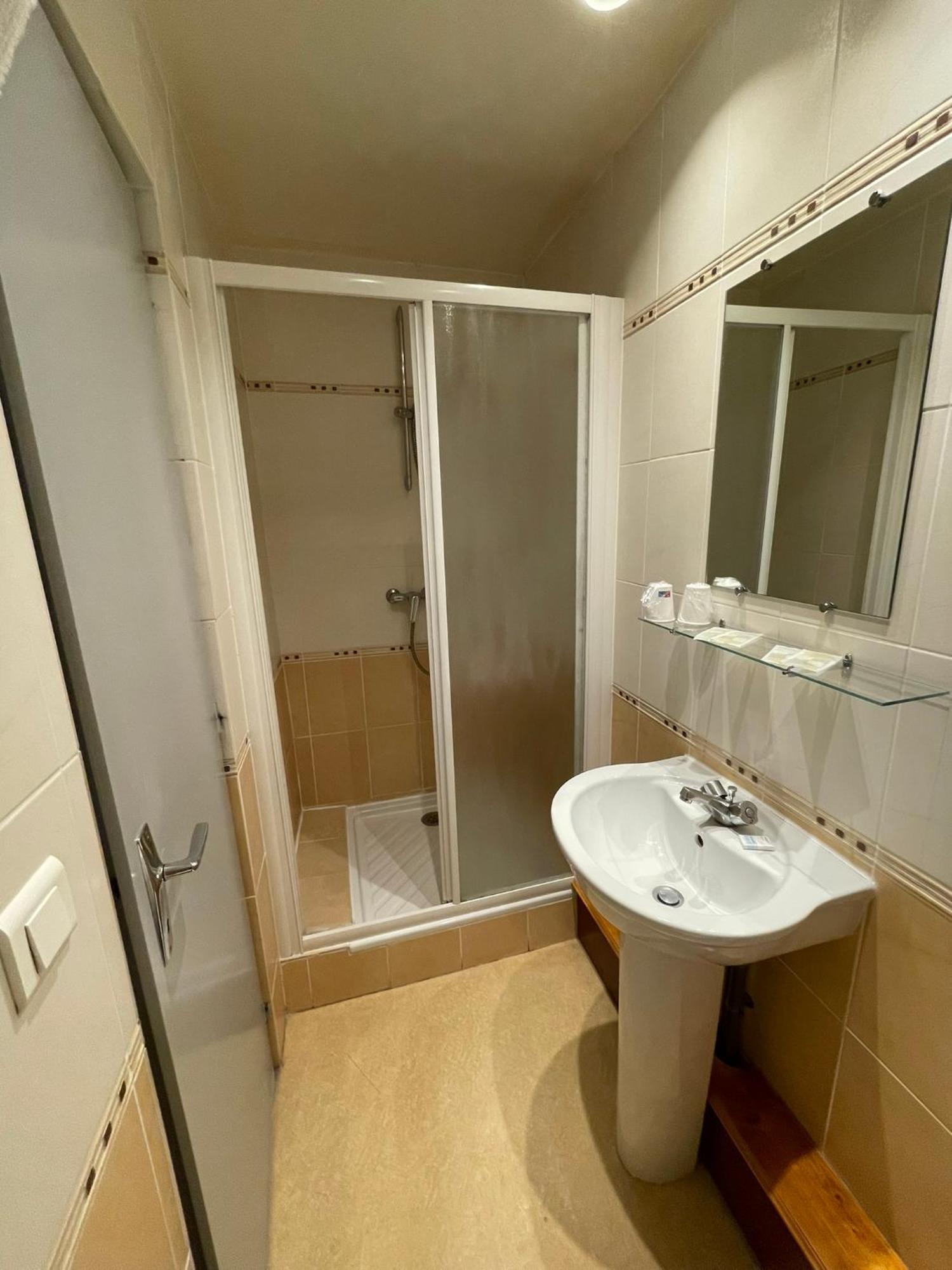 Hotel Vidal Ceret Ngoại thất bức ảnh